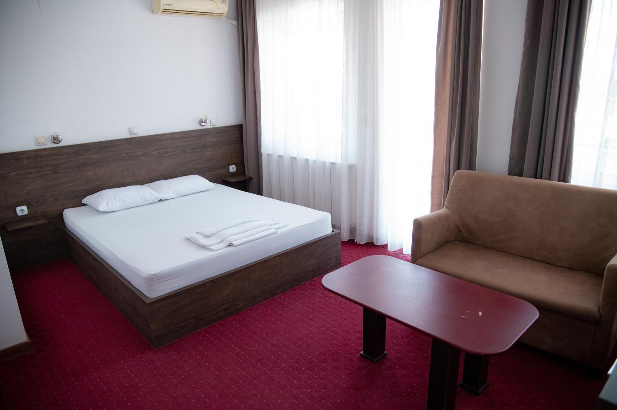 Hotel Istatov Nov Dojran Eksteriør billede