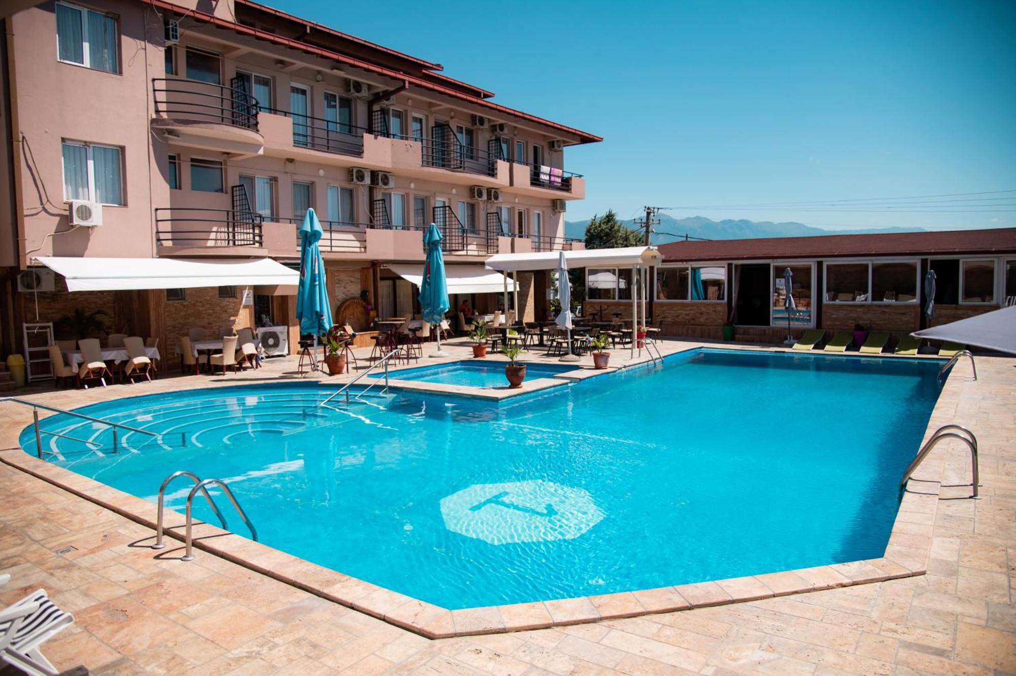 Hotel Istatov Nov Dojran Eksteriør billede